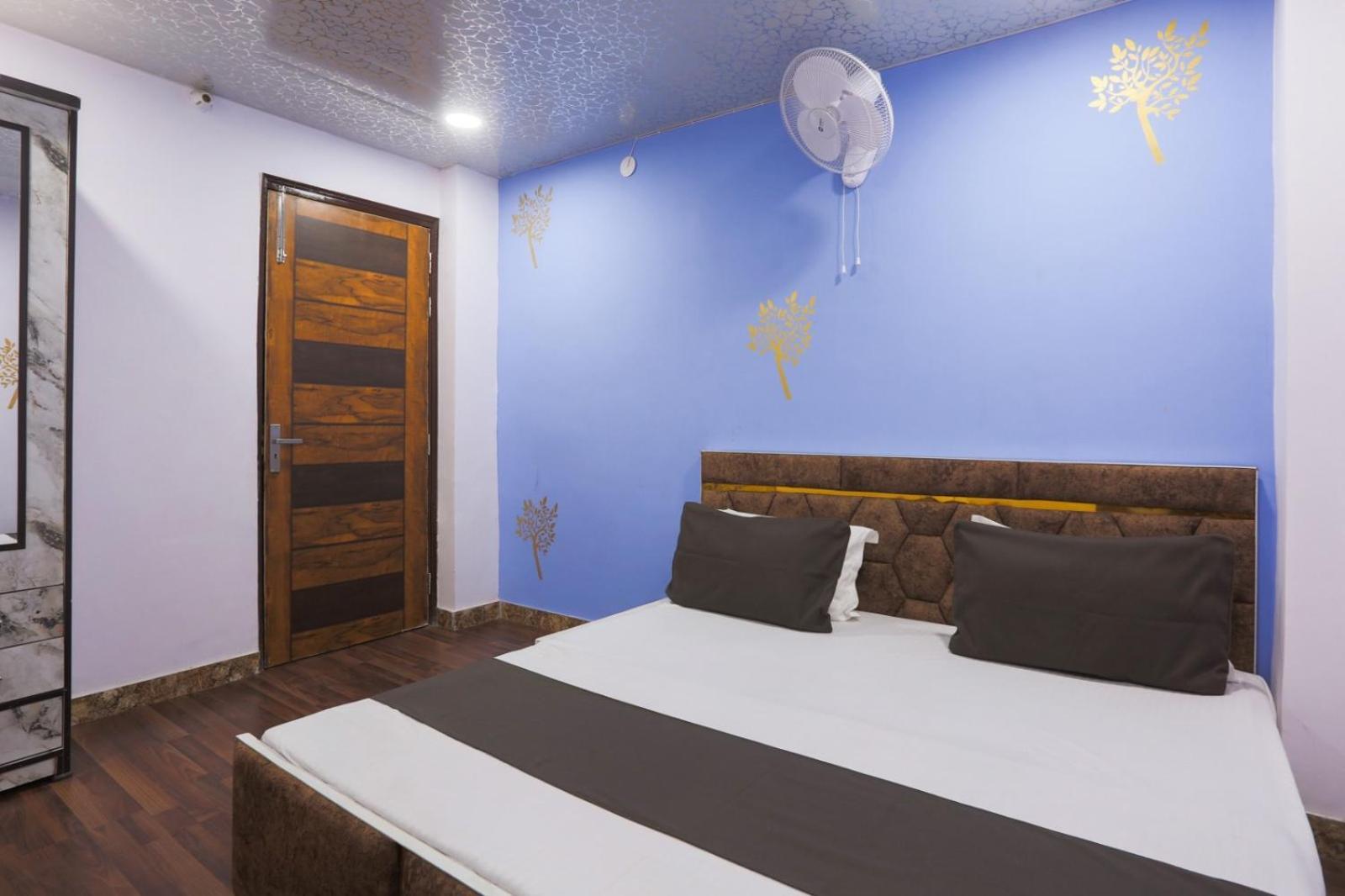 Flips With Mykonos Guest House New Delhi Exterior photo