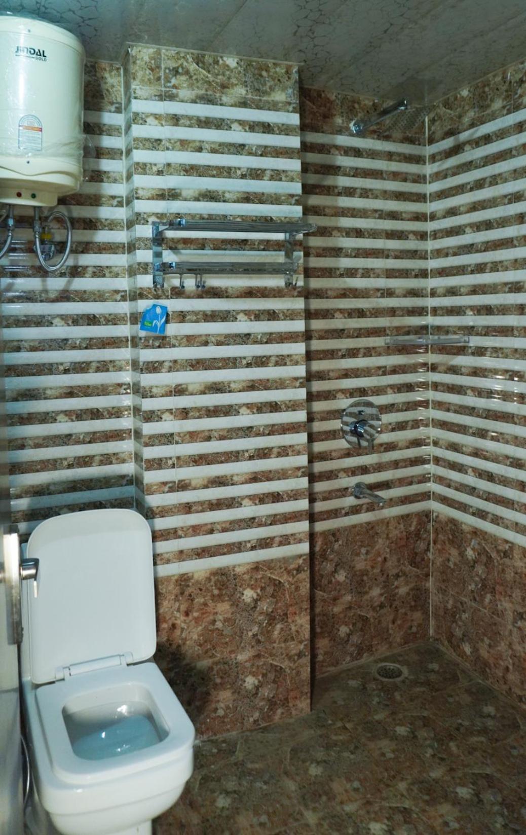 Flips With Mykonos Guest House New Delhi Exterior photo
